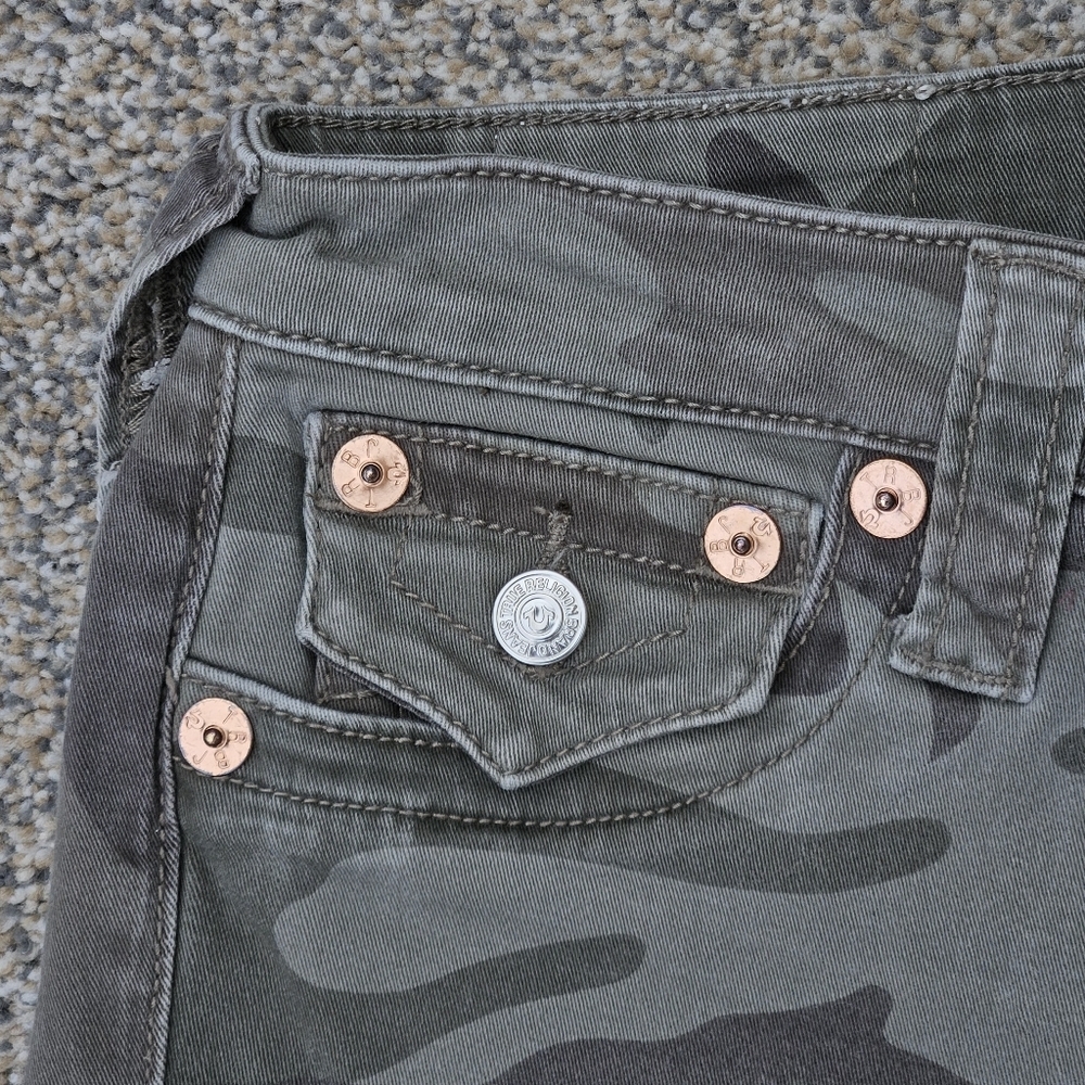 True Religion Camo Cargo Pants Utility Leggings Green Pockets Stretch Womens 24 - Picture 4 of 16